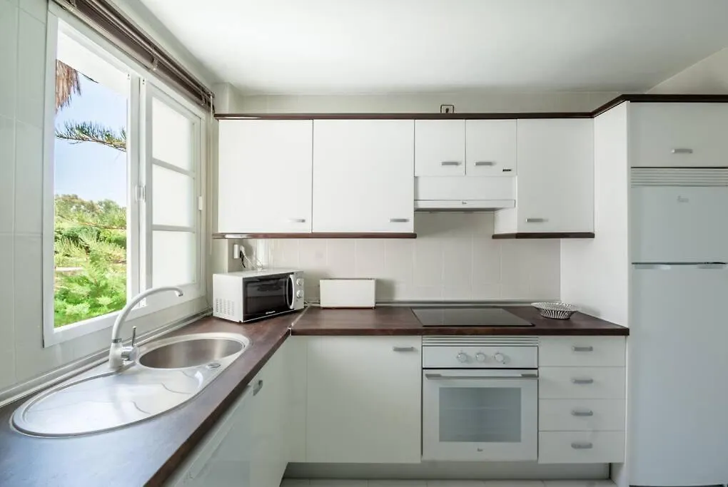 Apartamento Con Piscina Cerca Del Golf En Atalaya - Atalaya Del Golf 31 Estepona 0*,  Spain